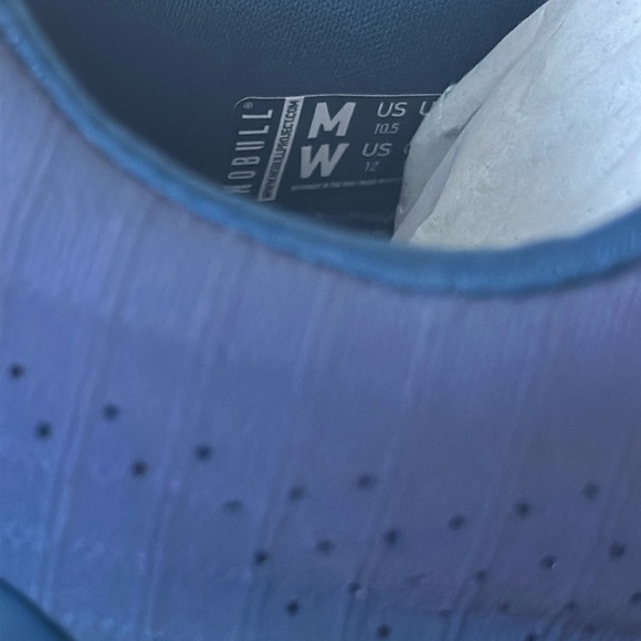 Nobull Men Iridescent Ripstop Runner - Picture 5 of 5